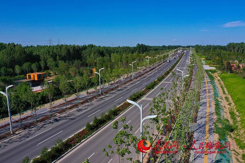 起步區(qū)EA1東延項目路段。人民網 李兆民攝