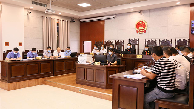 2022年9月8日，雄安中院環(huán)境資源審判庭成立后“第一案”庭審現(xiàn)場。雄安中院供圖