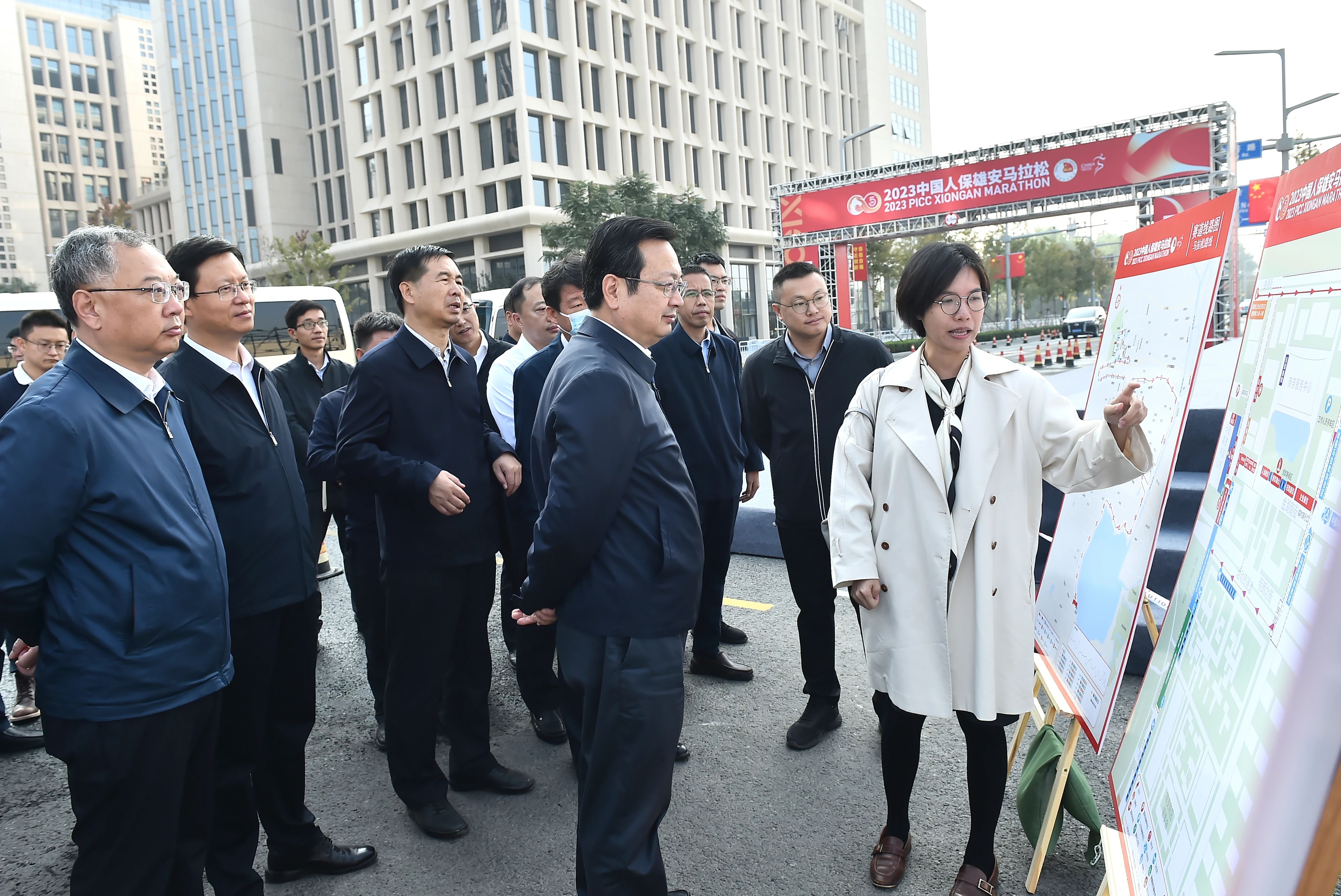 張國華調(diào)研2023雄安馬拉松賽事籌備工作。劉向陽攝